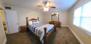 Spacious and private home. Located 2 miles from the Creation Museum. Sleeps 14. - Image 5