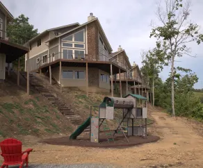 Erstaunlich und luxuriös 7 BR Lake-Front Chalet in der Nähe von Great Smoky Mountains 18 Personen! - Image 4