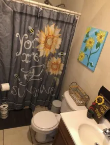 Sunflower Daze🌻 -35 min to beach-FAST wifi-kitchen - Image 2