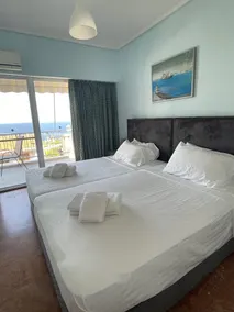 Cozy apt. 5 minutes from Kokkino Limanaki beach and close to airport - Image 4