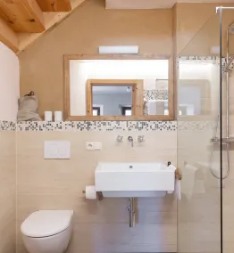 Apartamentos acolhedores na fazenda recém-renovado Ansitz Hof Neuhaus - Image 3