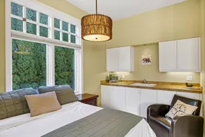 Awesome Huge Downtown Sandpoint Home; Utsikt över sjön, pool och rostfritt stål jacuzzi - Image 3