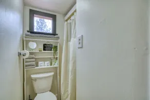 Charming Riverside Studio — Couples’ Getaway - Image 2