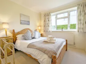 Family home overlooking Felpham seafront - Image 5