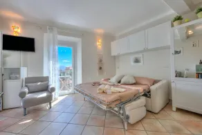 Nido Belvedere AC and Lake View - Happy Rentals - Image 5
