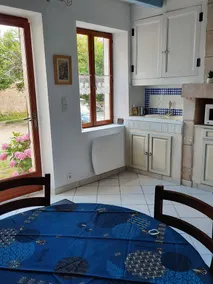 Renovated house in pretty Touraine village - Image 3