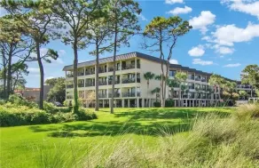 Fabulous Beach Retreat With A Beautiful View Of The Ocean - Image 5