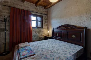 Delightful stone holiday house surrounded by countryside - Image 4