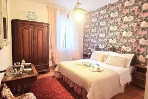 Villa Nausica: An elegant and welcoming three-story villa surrounded by a large private park in the hills of Brianza, with Free WI-FI. - Image 3