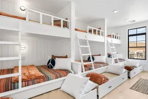Sandy Beach Estate home - Image 3