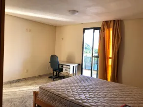 Luxury apartment in front of Praia do Morro with 5 suites and 4 parking spaces - Image 3