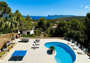 5* villa. Fantastisk havudsigt Opvarmet swimmingpool. Strand 15 min gang. - Image 4