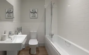HEREFORD CITY CENTRE – Apartment 3: Stylish 1-Bed in City Centre, Sleeps 3 - Image 3