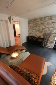 Cottage romantique vous cherche! - une connexion Wi-Fi, une cheminée, une cabine infrarouge - Image 2