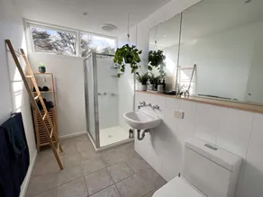 Private Moonah garden with double-deck for relaxing/dining; 15 walk to beach. - Image 3