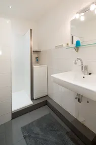 Le Noyer: Luksus og roligt beliggende gite på 'maison' med brug af store swimmingpools. - Image 2