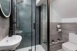 ★Heart of the City★Totally Upgraded ✔ Sleeps 10 - Image 2