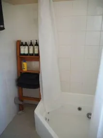 Feather Reef Cottage - Image 2
