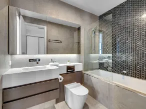 Modern, chic 3BR townhouse in luxury complex, top location, free wifi - Image 4