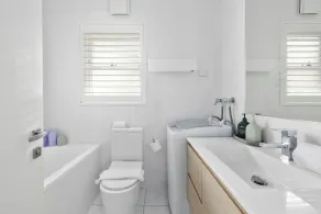 Stylish Bondi Beachside Abode - Image 2