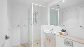 Sunshine Beach Holiday Apartment - Unit 4, 1 Park Crescent - Image 4