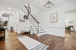 *Newly Renovated Luxury Designer Farmhouse on a 35-Acre Farm, Private and Gated! - Image 2