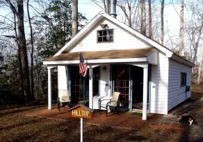Quiet cottage on wooded property - Image 5