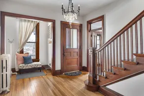 Dubuque's Front Porch, Historic Charmer, Walk Downtown - Image 3