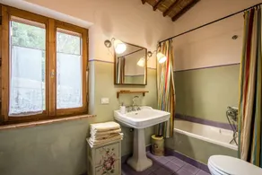 Casa Vacanze 'Ocabianca' con Terrazza Privata, Wi-Fi e Aria Condizionata - Image 2