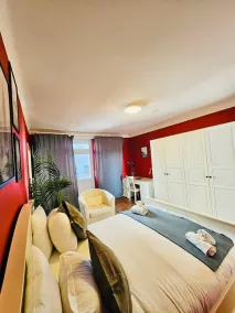 Cozy one bedroom retreat in Luxembourg - Image 4