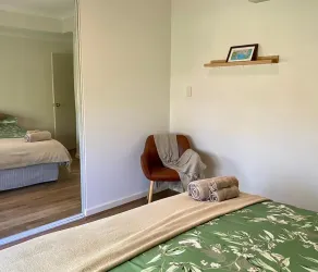 1-bed riverside Apartment - walking distance to Optus Stadium, parking and pool - Image 4
