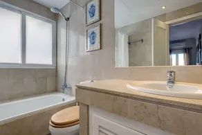 Apartamento \"Del Paraíso\" mit Bergblick, Gemeinschaftspool und privater Terrasse - Image 2