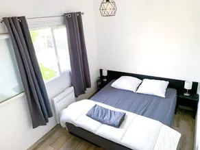 Superb, fully renovated villa 2 minutes from the beach - Image 4