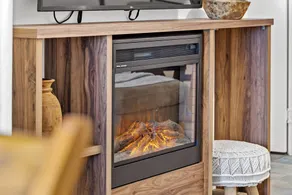 Fully equipped for beach life & comes well-appointed w/ a light airy open design - Image 2