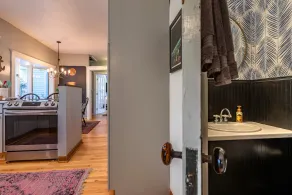 Gorgeous Mountain View in Manchester, Shopping, Dining, Spa. 5 min walk to town. - Image 4