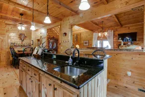 Bearfeet Retreat | Log Cabin in the Blue Ridge Mountains - Image 5