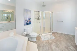 Außergewöhnliches 6 Schlafzimmer/4 Badezimmer Anwesen am Meer: Aufzug, beheizter Pool - Image 3
