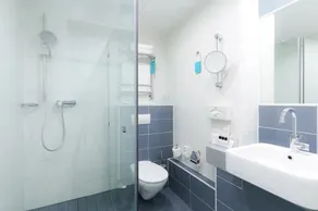 Bonhotel - Image 4