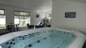 THE LODGE - TENNIS,LGE SPA,WOOD FIRE, - Image 2