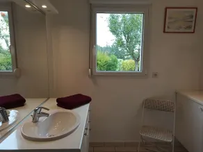 Maison Plain-Pied à 10 min d'Epinal: Jardin Clos, BBQ, WIFI, Draps et Ménage Inclus - Image 3