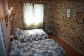 Gîte BACCARAT, Domaine La Fourcade, Authentique et ancienne propriété - Image 4