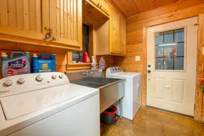 4BR Cabane en rondins, équipements modernes, près du lac7 acres privé, foyer, salle de jeux, 2ki - Image 3