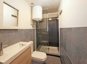 Vita Huset. Hus med pool i Barcelona HUTB-009 161 - Image 2