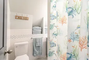 Lake House - Image 3