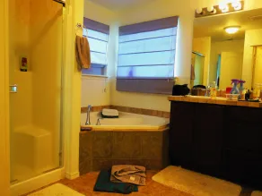 Rymliga 5BR Luxury Home-Yards från Moses Lake gratis lansering och bryggor sover 16 + - Image 2