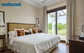 Luksus villa med privat pool - Image 4