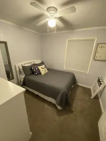 Cute, cozy, updated cottage just steps from gorgeous Houghton Lake - Image 5