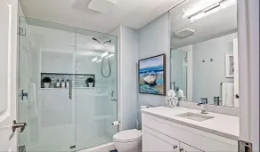 Luxury Condo with stunning water views - Image 5