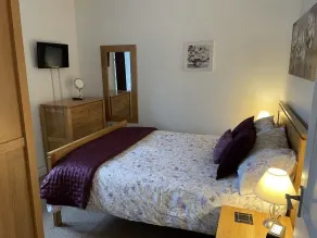 Lovely cottage on the beautiful village square of Chittlehampton  - Image 3