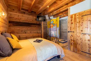 18-person luxury chalet - Image 4